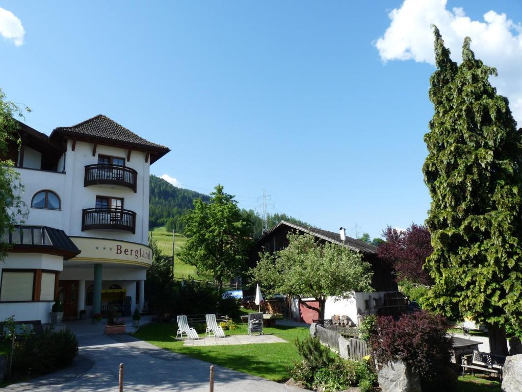 Ferienhotel Bergland Arzl im Pitztal Exterior photo